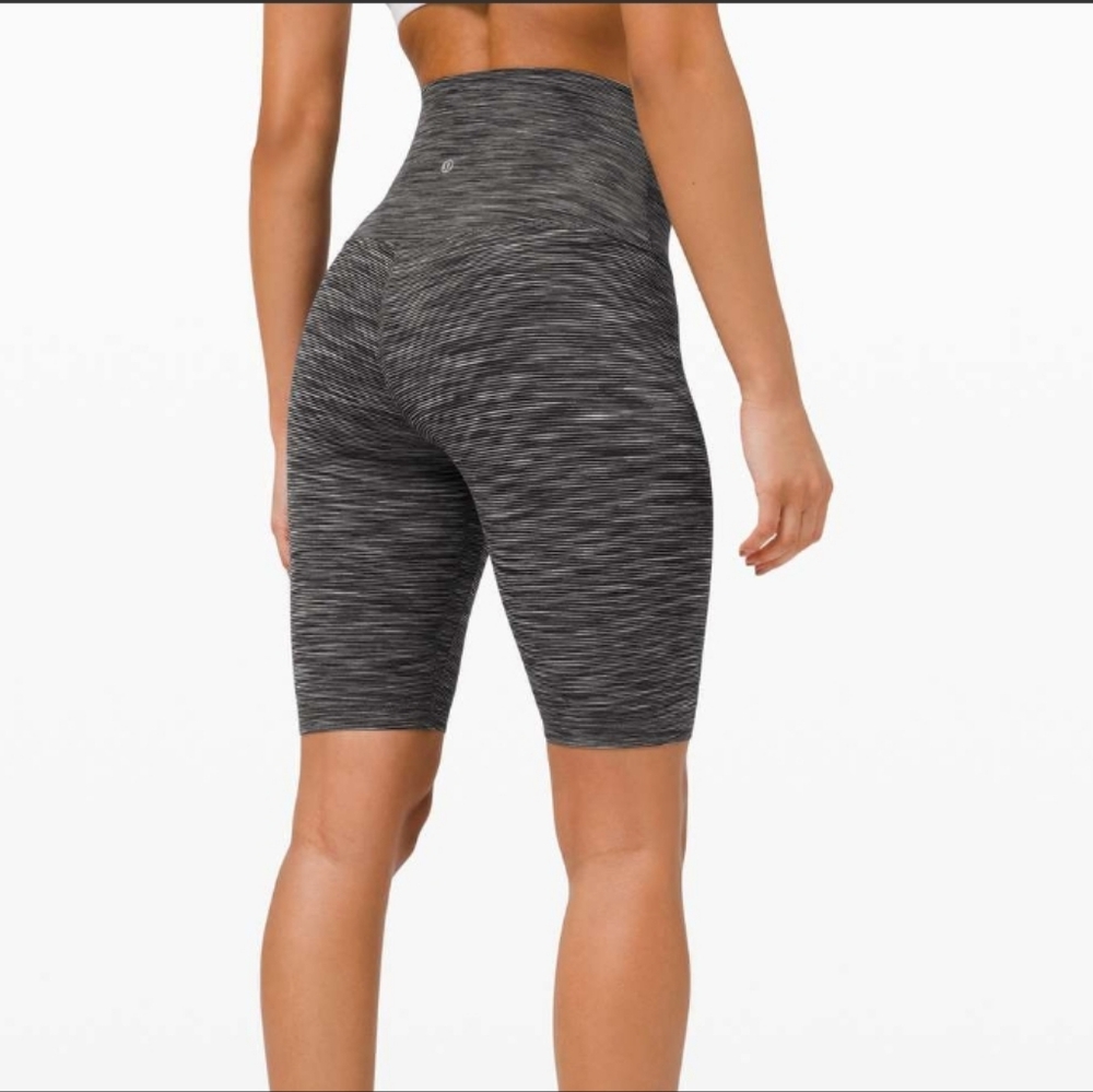 Lululemon Align 10" highrise shorts
